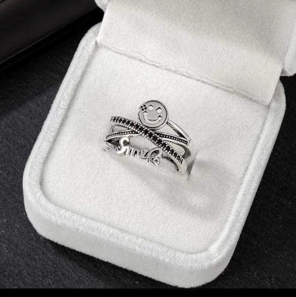 Silver 925 SMILE Ring - Picture 4 of 8